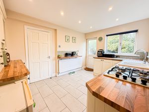 Photo 11- click for photo gallery